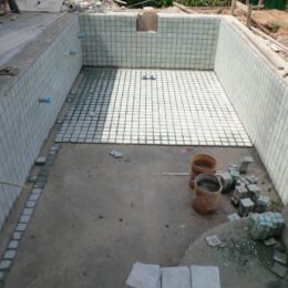 villa swimming pool partially tiled